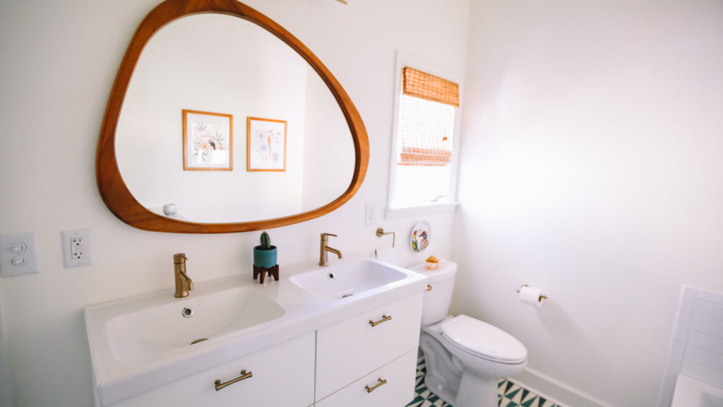 Bathroom-Remodeling-With-Resale-in-Your-Mind-on-readcrazy