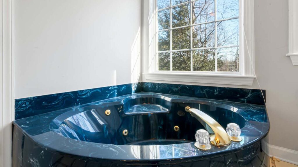 Which Creative Ideas Enhance A Bathtub Gallery For Modern Bathroom Inspiration on readcrazy